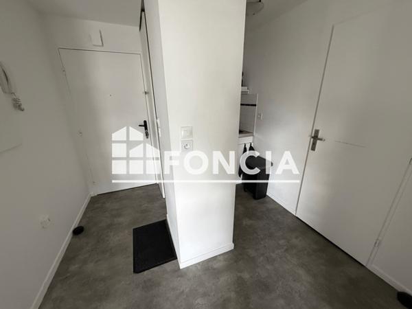 Location Appartement 2 pièces 28.1 m² - 94 G. COLIN 1 & 3 BEAUMARCHAIS Arras 62000