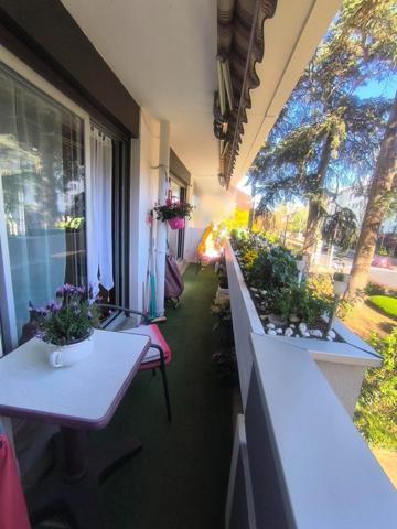 Bel appartement 3 pièces avec balcon, box, cave idéalement situé