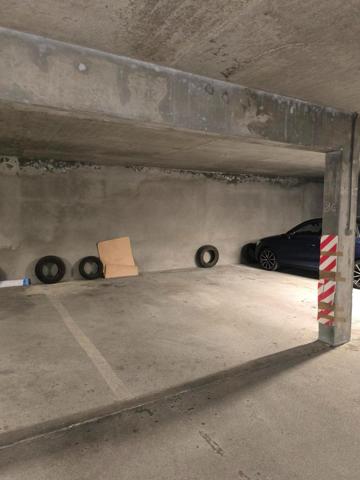 Bel appartement 3 pièces avec balcon, box, cave idéalement situé