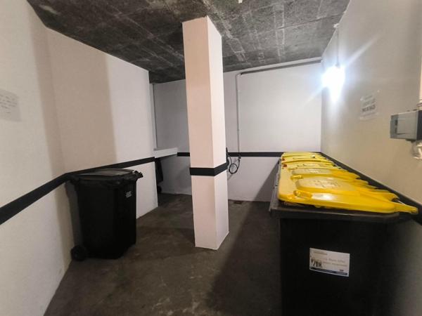 Bel appartement 3 pièces avec balcon, box, cave idéalement situé
