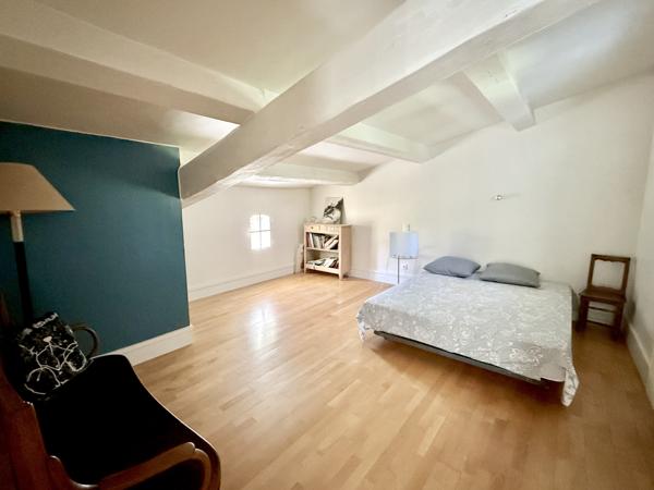 Maison
         11 pièces
        - 190 m² Bien prestige 899 000 € *