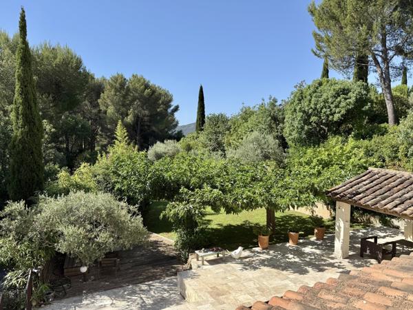 Maison
         11 pièces
        - 190 m² Bien prestige 899 000 € *