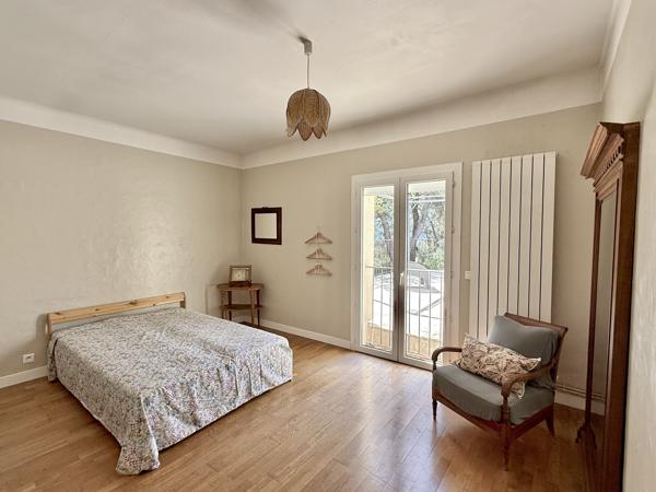 Maison
         11 pièces
        - 190 m² Bien prestige 899 000 € *