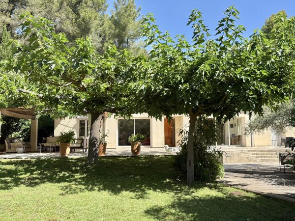 Maison
         11 pièces
        - 190 m² Bien prestige 899 000 € *