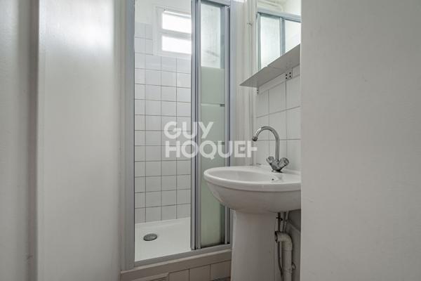 APPARTEMENT 3 PIECES DANS UN BEL IMMEUBLE ANCIEN