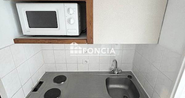 Location Studio meublé 19.6 m² - Saint-étienne 42000