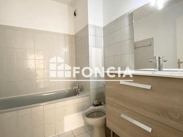 Location Appartement 2 pièces 48.7 m² - 8 PLACE JEANNE D'ARC Metz 57000