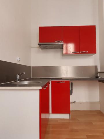 SOUS OFFRE - ROCHEFORT - Appartement 2 pièces avec locataire en place (bail vide)