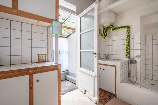 Local commercial à repenser sur rue et cour