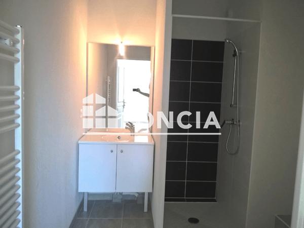 Location Appartement 2 pièces 38.05 m² - 136 AVENUE DES OLIVES Marseille 13013