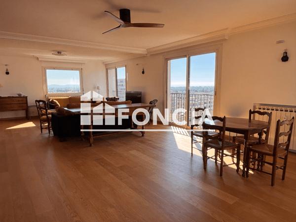 Location Appartement meublé 6 pièces 243.95 m² - Hyeres 83400