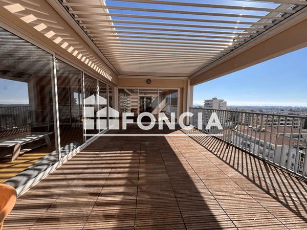 Location Appartement meublé 6 pièces 243.95 m² - Hyeres 83400