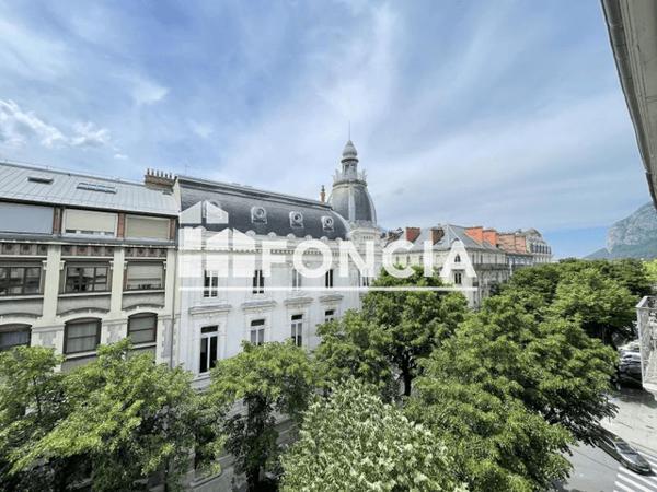 Location Appartement meublé 3 pièces 61 m² - 5 BOULEVARD GAMBETTA Grenoble 38000