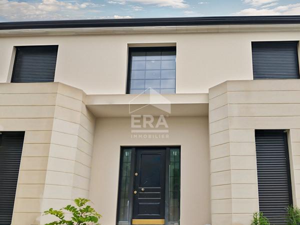 Maison contemporaine avec piscine - Écully, au calme