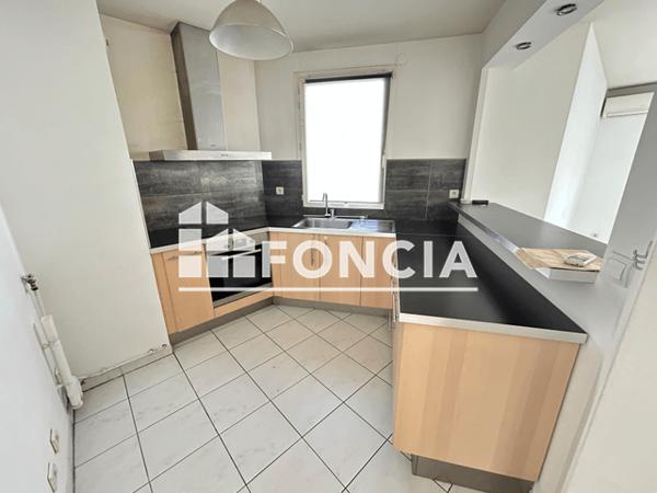 Location Appartement 3 pièces 67.67 m² - 48 ET 50 RUE DU ROUET Marseille 13006