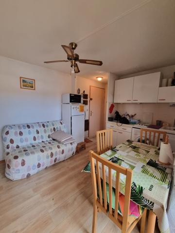 Saint-Pierre-la-mer (11560) Appartement 2 pièces de 22 m2 - parking 11560 Saint Pierre La Mer