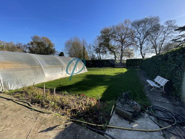Terrain constructible - 700 m²