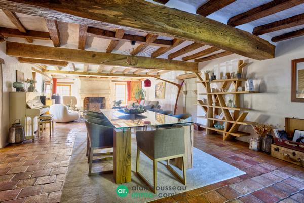 Maison 236m² – LA MEMBROLLE SUR LONGUENEE