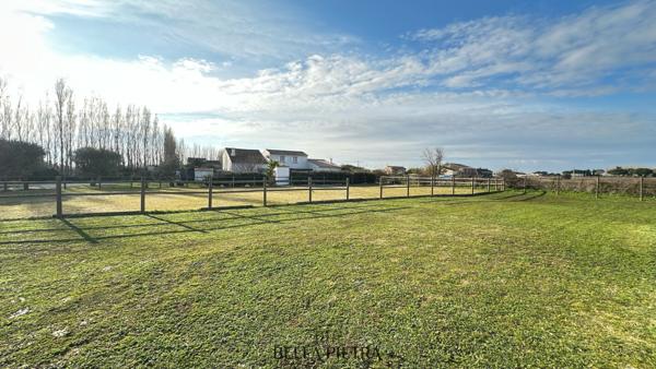 Aimargues (30470) Maison 170m2 + 130m2 - Proche Aimargues - Fort potentiel locatif