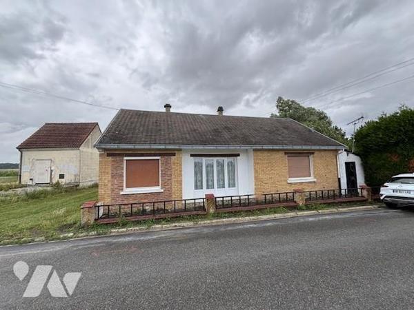 Sur la commune de AULNOIS-SOUS-LAON. 