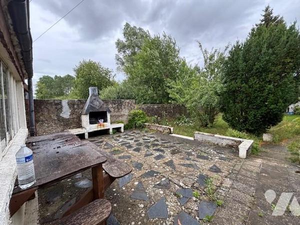 Sur la commune de AULNOIS-SOUS-LAON. 