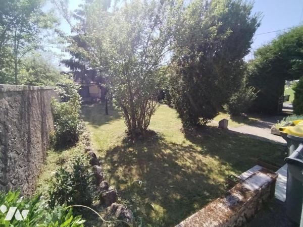 Sur la commune de AULNOIS-SOUS-LAON. 