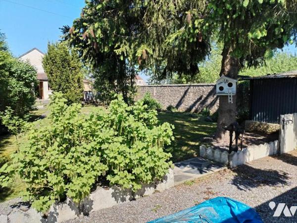 Sur la commune de AULNOIS-SOUS-LAON. 