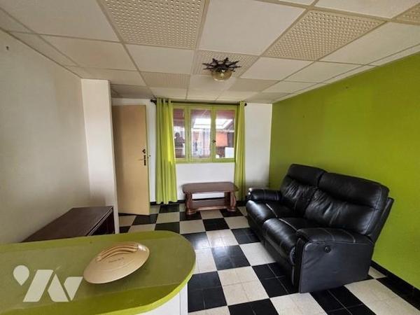 Sur la commune de AULNOIS-SOUS-LAON. 