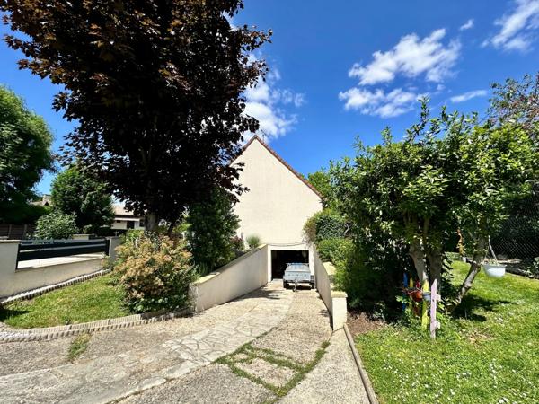 Maison à vendre - 4 Chambres - 120 M2 - Terrain 629 m2 - BURES SUR YVETTE (91)