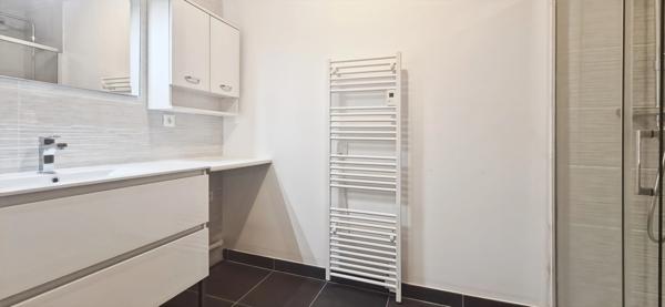 Clamart – Jardin Parisien – 3 pièces avec balcon et parking, à deux pas du Tram T6