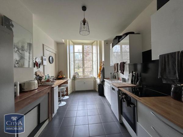 Appartement à louer 5 pièces 142.31m²