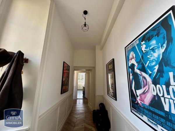 Appartement à louer 5 pièces 142.31m²