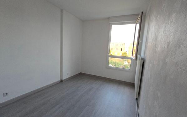 Appartement à vendre    3 pièces • 61,36 m2 Courcouronnes