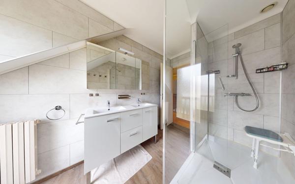 Maison à vendre    6 pièces • 128 m2 Nantes