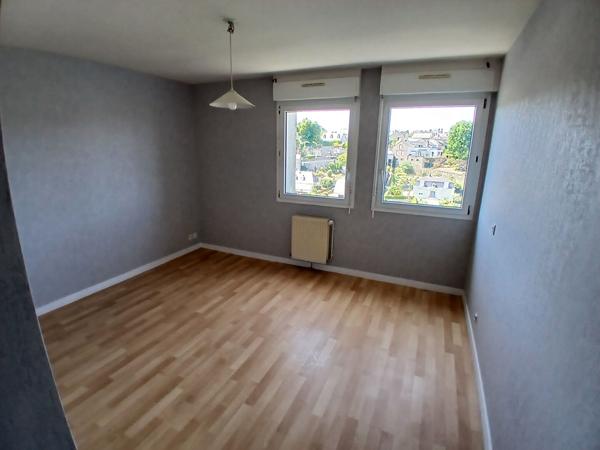 Duplex vue sur la Mayenne de 77.4 m2