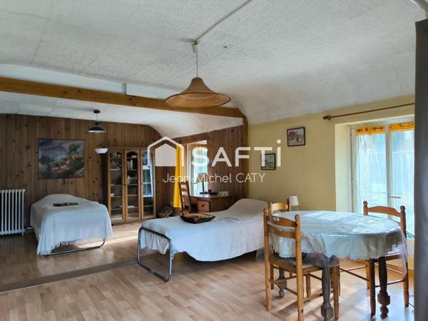 Fraisans maison de 144 m² sur 3594 m² de terrain avec 4 chambres.