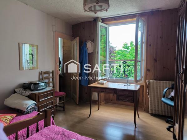 Fraisans maison de 144 m² sur 3594 m² de terrain avec 4 chambres.