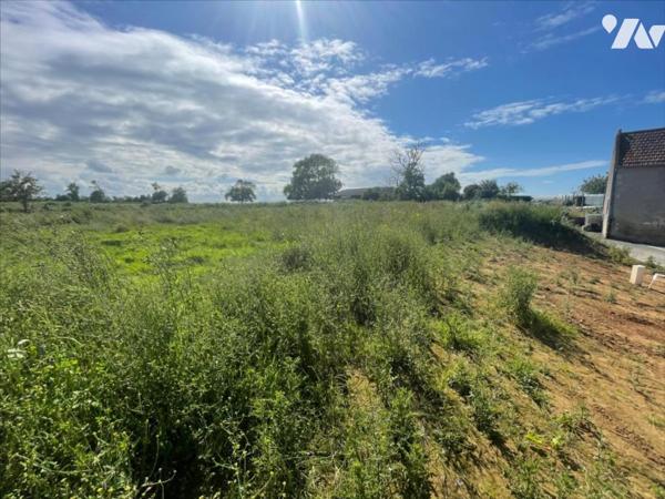 TERRAIN CONTRUCTIBLE VIABLISÉ 1252 m² MER 4KMS