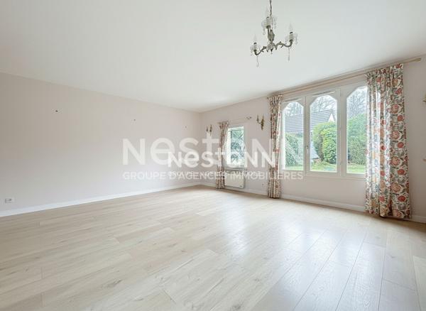 Quartier du Village - Maison Montigny Le Bretonneux 6 pièces 4 chambres.