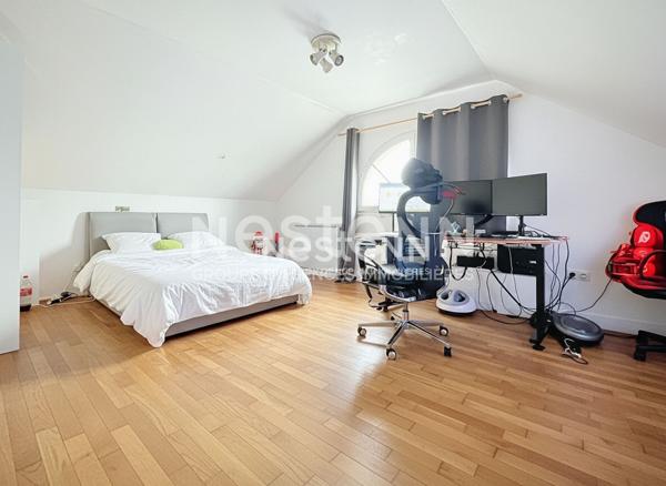 Quartier du Village - Maison Montigny Le Bretonneux 6 pièces 4 chambres.