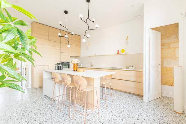 Appartement Haussmanien revisité au coeur des Chartrons
