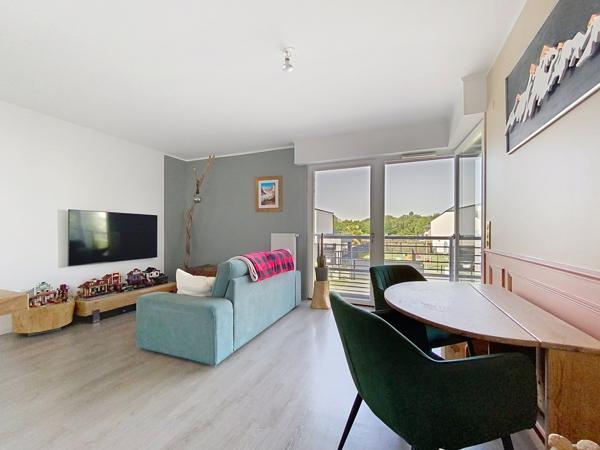 Appartement T2 de 44m² avec loggia et parking LA CHAPELLE D ARMENTIERES