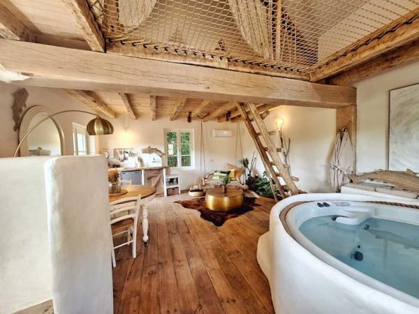 Maison ancienne - Sarlat-la-caneda Cocon romantique avec jacuzzi au bord de la Dordogne
