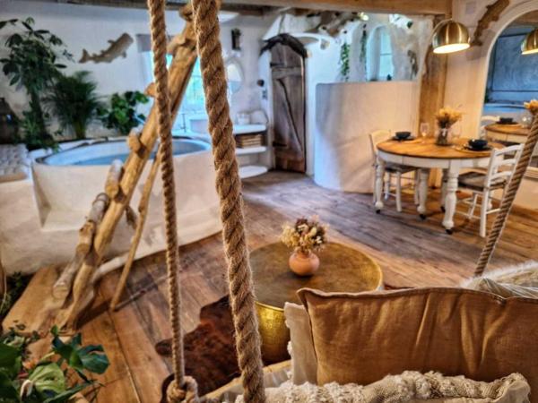 Maison ancienne - Sarlat-la-caneda Cocon romantique avec jacuzzi au bord de la Dordogne