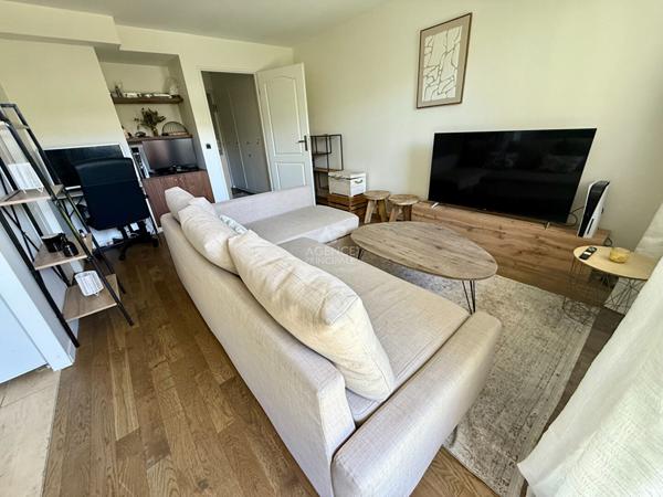 Appartement Poissy 1 pièce(s) 31m2 €179 900 ** - Référence 9206