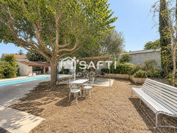 BIEN À L'ESPRIT FAMILIAL ET ESTIVAL PROPRIÉTÉ DE CHARME, ÉCRIN DE VERDURE & PISCINE - CALME ABSOLU