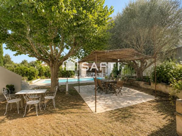 BIEN À L'ESPRIT FAMILIAL ET ESTIVAL PROPRIÉTÉ DE CHARME, ÉCRIN DE VERDURE & PISCINE - CALME ABSOLU