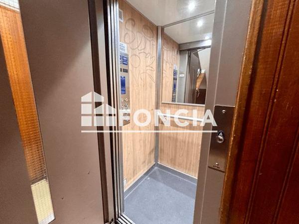 À vendre Appartement 4 pièces 63 m² - Marseille 13001