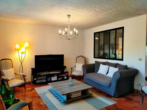 MAISON 160 M² - 8 PIECES - 5 CHAMBRES - VERANDA - TERRAIN 700 m²