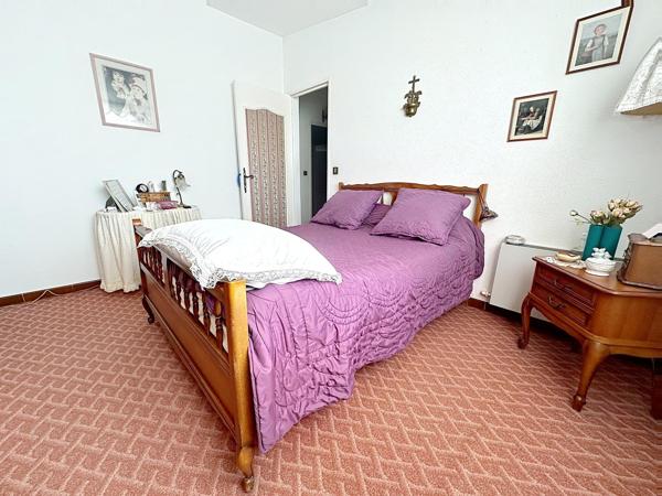 A VISITER SUR LE PONTET (84)  -  MAISON A ETAGE  DE 92 m² env. AVEC TERRAIN